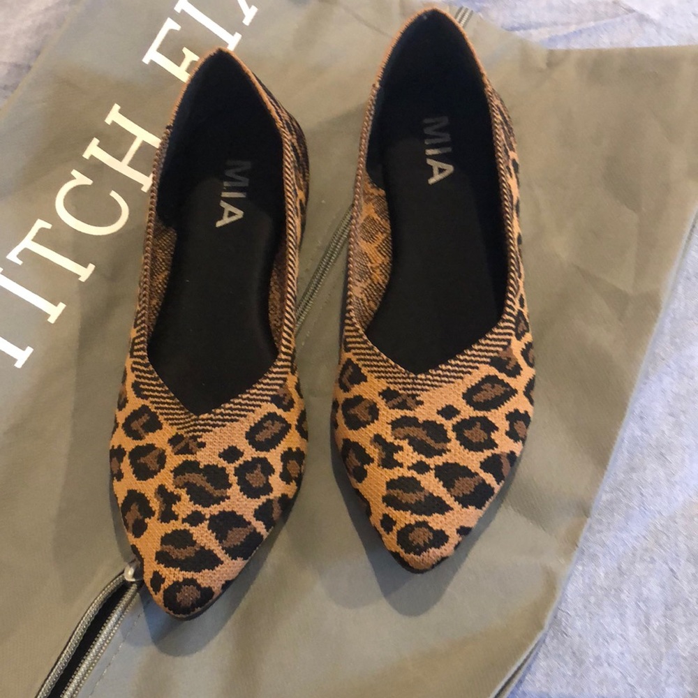 Knit flats. Size 6
